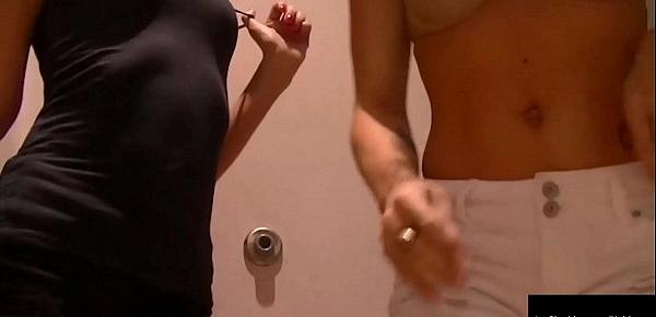  Lesbian Its Cleo Makes Out With Girlfriend In Changing Room!